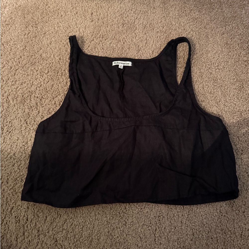 Cropped reformation black linen tank